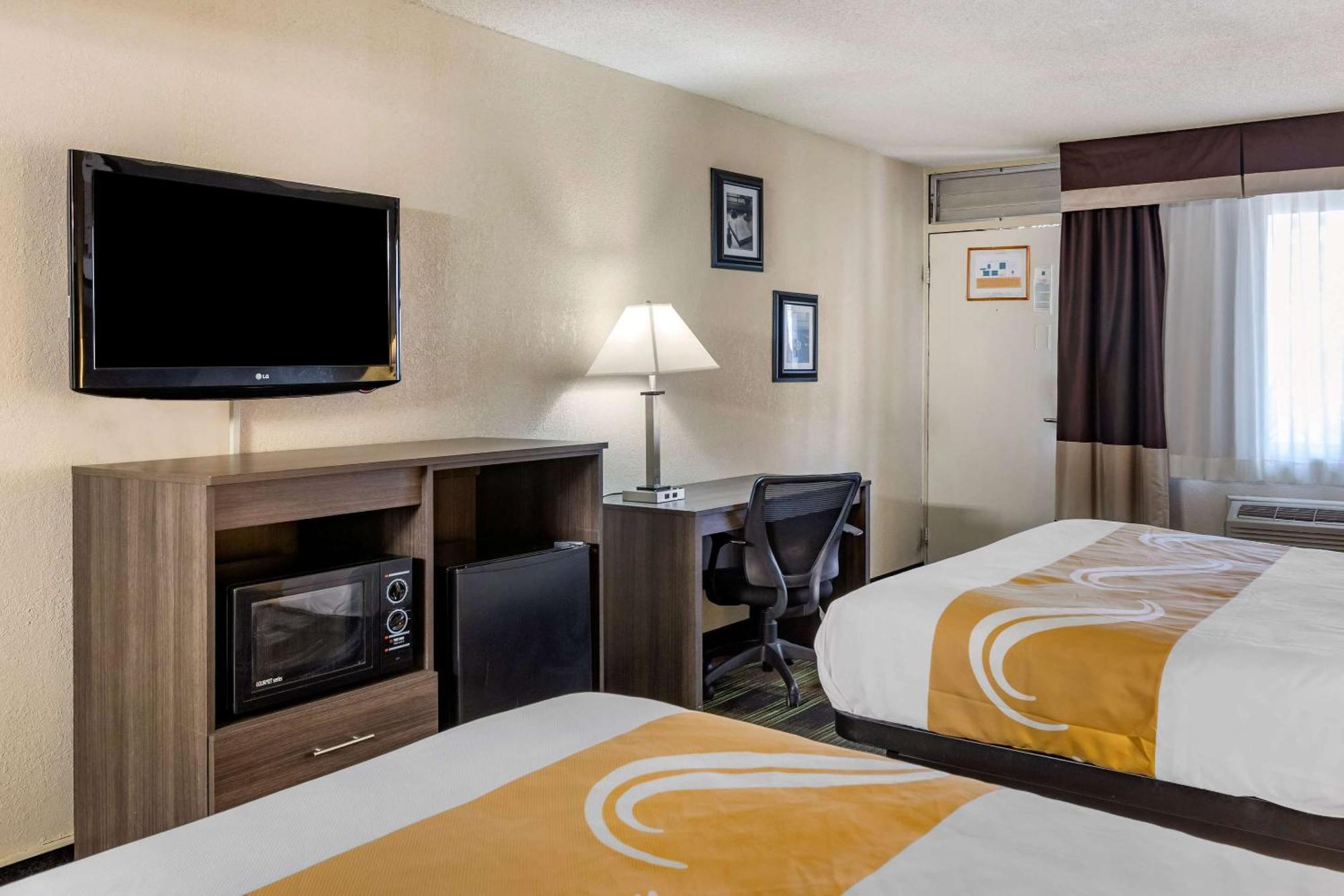 Quality Inn On Historic Route 66 Барстоу Екстериор снимка